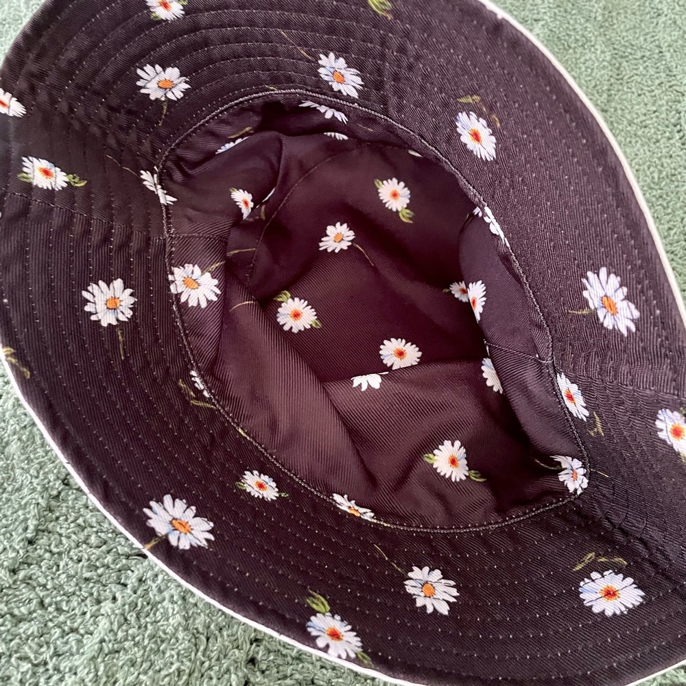 Bucket Hat 👒 - Picture 2 of 5